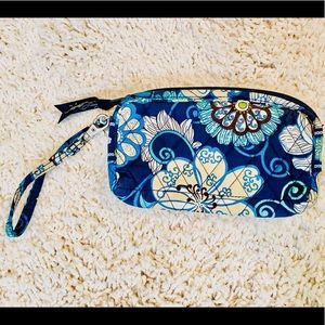 *SALE* Mod floral blue wristlet Vera Bradley